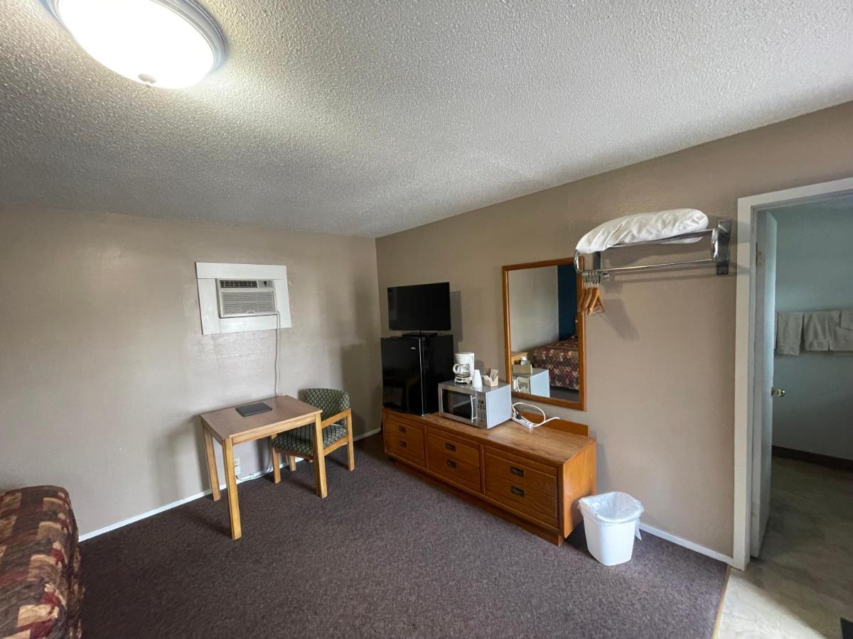 The Village Motel Steamboat Rock Extérieur photo